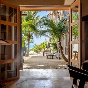 Del Sol Hotel